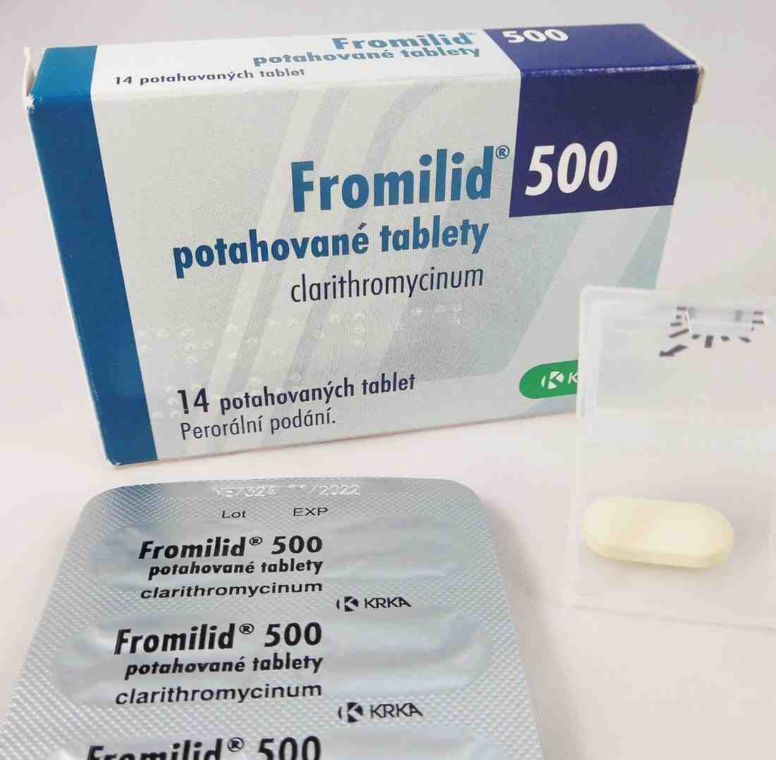 Clarithromycin टैबलेट, कैप्सूल और सस्पेंशन